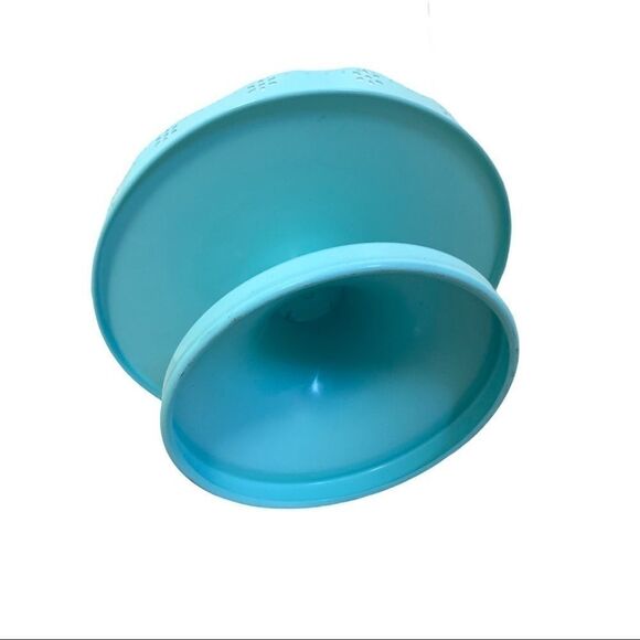 Cake Tray in Turquoise Colour - Picture 3 of 5